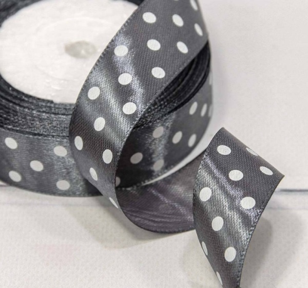 Лента атласная серая в горох 25 мм