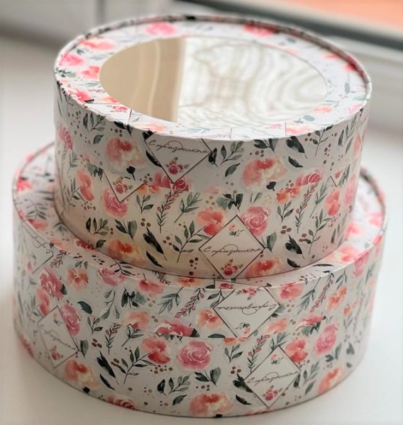 Коробка универсальная круглая с окном Розы d 20 см, высота 7 см