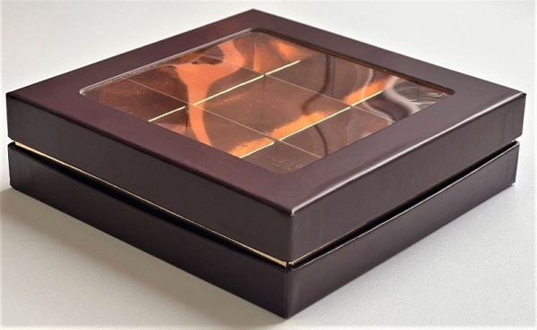 Упаковка для 9 конфет шоколад с большим окном ЛЮКС