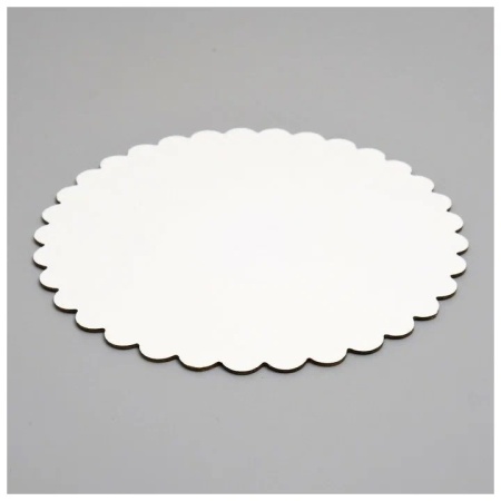 Подложка   для торта белая с ажурным краем 3,5 мм d 30 см