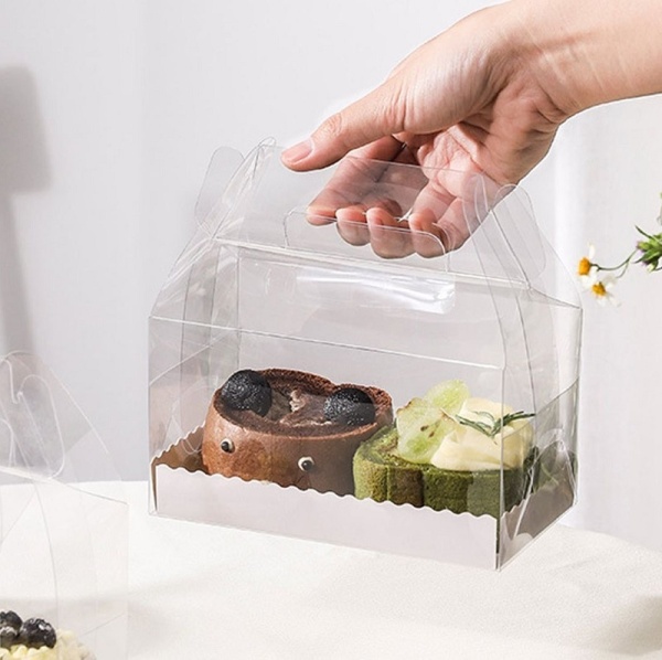 Упаковка для рулета прозрачная с ручкой 16,5х11х9 см