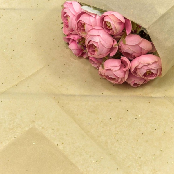 Бумага тишью бежевый с блестками 50х66 см 10 шт