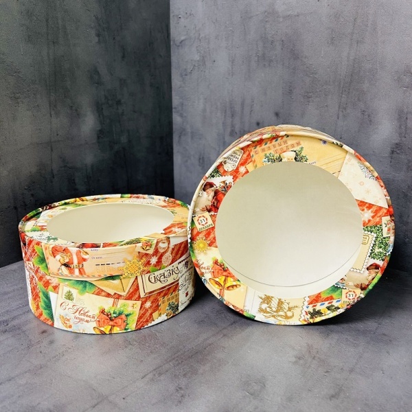 Коробка круглая с окном новогодние открытки d 16 см, высота 7 см