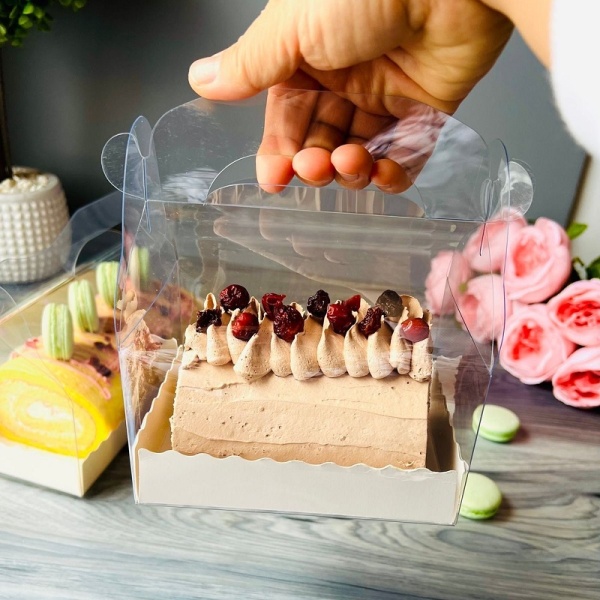 Упаковка для рулета прозрачная с ручкой 16,5х11х9 см